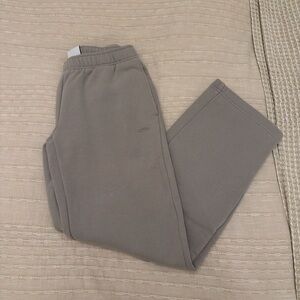 Aritzia Mega fit Sweatfleece Sweatpants